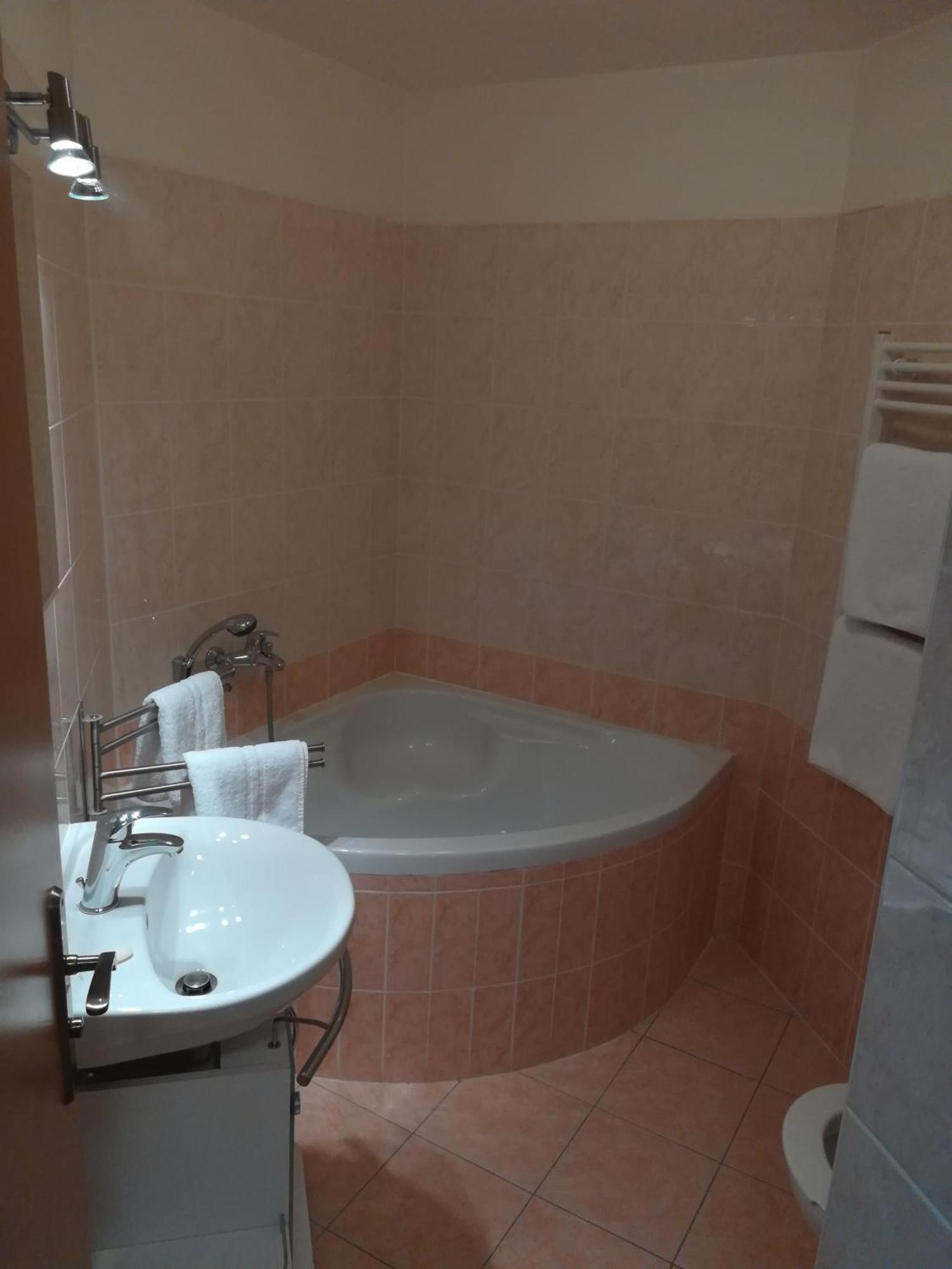 Apartments Rokytka 308 & 405 Рокитніце-над-Їзероу Екстер'єр фото