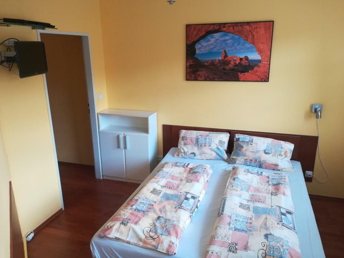Apartments Rokytka 308 & 405 Рокитніце-над-Їзероу Екстер'єр фото